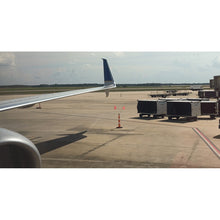 Load image into Gallery viewer, Airplane Scimitar &amp; Winglet Protector | Wing Whip | DELFS3OBWUNI - DELFS3OBWUNI - image 2