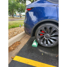 Load image into Gallery viewer, Green and White Park-It Parking Stop | GNRS1620GN | Checkers-Safety - image 3