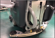 Load image into Gallery viewer, Refurbished Advance SC901 34D Six 330 Ah wet batteries, shelf charger and pad holders, Scrubber
