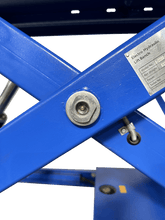 Load image into Gallery viewer, Tuxedo Lifts A-2200IEH-XR Electric / Hydraulic ATV Lift Bench
