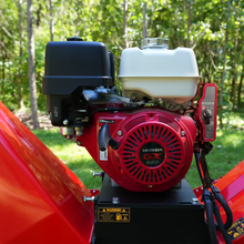 Load image into Gallery viewer, MechMaxx 6 inch HONDA E-Start Gasoline Engine Powered 4 - Wheel Drum Wood Chipper with Taillight, B150