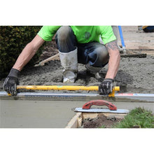 Load image into Gallery viewer, Marshalltown EZYSCREED3 3' Ezyscreed With Level