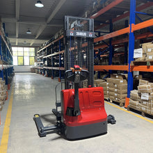 Load image into Gallery viewer, MechMaxx 2640lbs Lithium-ion Electric Straddle Stacker, 138" Lift, Adjustable Legs &amp; Forks, F26-138S