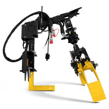Load image into Gallery viewer, MechMaxx 59" Multi-purpose Hydraulic Rotating Log Grapple For Mini Skid Steer, 1500lbs Lift Capacity, 360° Rotational Ability