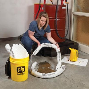 PIG® Oil-Only Spill Kit in 5-Gallon High-Visibility Economy Container