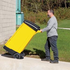 PIG® High Volume Water-Absorbing Spill Kit in Large Spill Cart