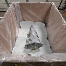 Load image into Gallery viewer, PIG® Oil-Only Packaging Absorbent for Pallets