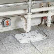 Load image into Gallery viewer, PIG® Absorb-&amp;-Lock™ Water Absorbent Pad with Waterproof Backing