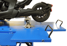 Load image into Gallery viewer, Tuxedo Lifts A-2200IEH-XR Electric / Hydraulic ATV Lift Bench