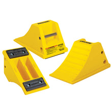 Load image into Gallery viewer, All-Terrain Heavy-Duty Wheel Chock with Rubber Pad, 40 Ton Capacity, 28-38 in. Tires — image 3 of 6