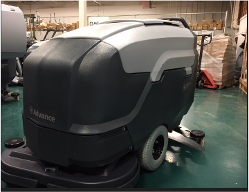 Refurbished Advance SC901 34D Six 330 Ah wet batteries, shelf charger and pad holders, Scrubber