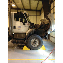 Load image into Gallery viewer, All-Terrain Heavy-Duty Wheel Chock with Flat Bottom &amp; Rubber Pad, 75 Ton Capacity, 36-46 in. Tires — image 5 of 6