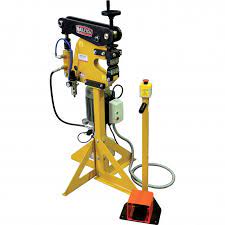 Baileigh Industrial - 220V CE Hydraulically Operated Shrinker Stretcher. Incl Revble Jaws to Shrink/ Stretch