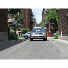 Load image into Gallery viewer, 4 ft Alley Bump Speed Bump, Black/Yellow — image 5 of 9