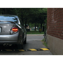Load image into Gallery viewer, 6 ft Alley Bump Speed Bump, Black/Yellow — image 8 of 9