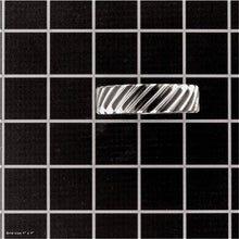 Load image into Gallery viewer, COLUMN GEAR