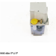 Load image into Gallery viewer, OILER SYSTEM PUMP