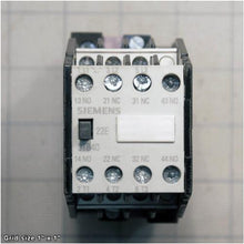 Load image into Gallery viewer, CONTACTOR SIEMENS 3BT40 220V