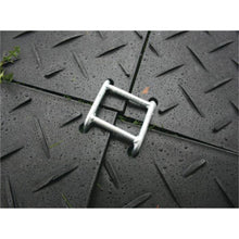 Load image into Gallery viewer, Double Round Link for Ground Protection Mats, Turn-A-Link, Galvanized — image 4 of 5