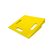 Load image into Gallery viewer, Diamondback Expandable Hose Bridge System for 6.5" Lines, Ramp Pair — image 4 of 4
