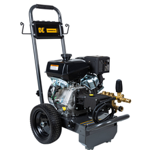 Load image into Gallery viewer, BE Power Equipment 4,400 PSI @ 4.0 GPM Gas Pressure Washer w/ KOHLER CH440 Engine &amp; Triplex Pump