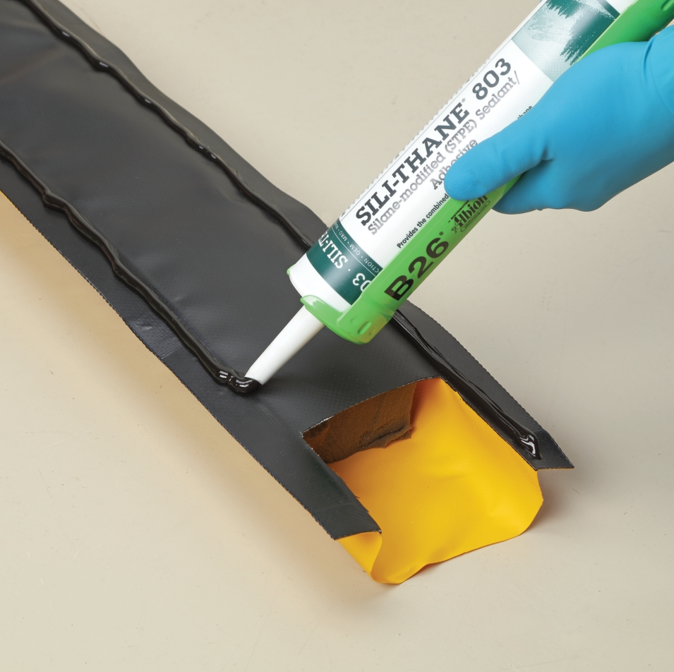 PIG® BuildABerm® Barrier Kit