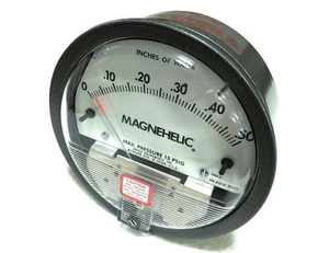 Global Finishing Solutions Magnehelic Gauge 0 - 0.5" W.C. w/ Mount Kit